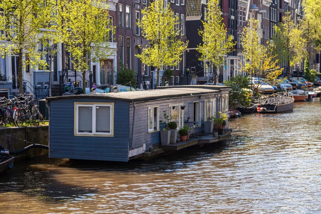 Alternative Wohnformen: Hausboot in Amsterdam