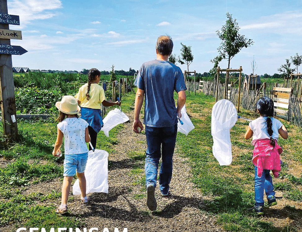 Projekthof greenKIDS: Mehrere Personen in der Natur