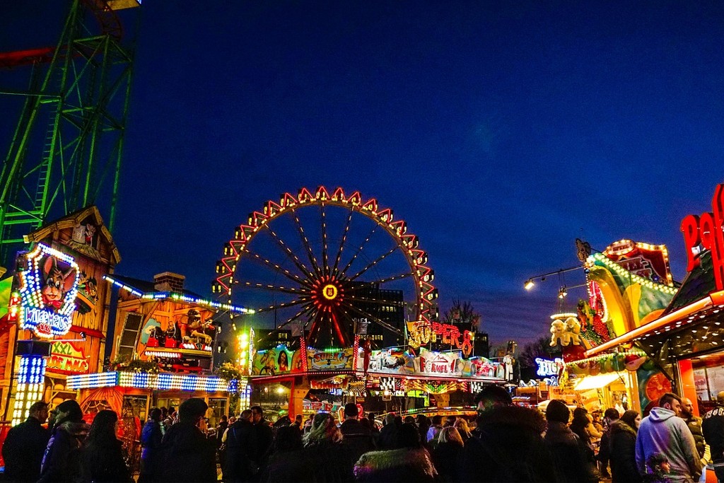 Großveranstaltungen in Hamburg: Riesenrad auf dem Hamburger Dom