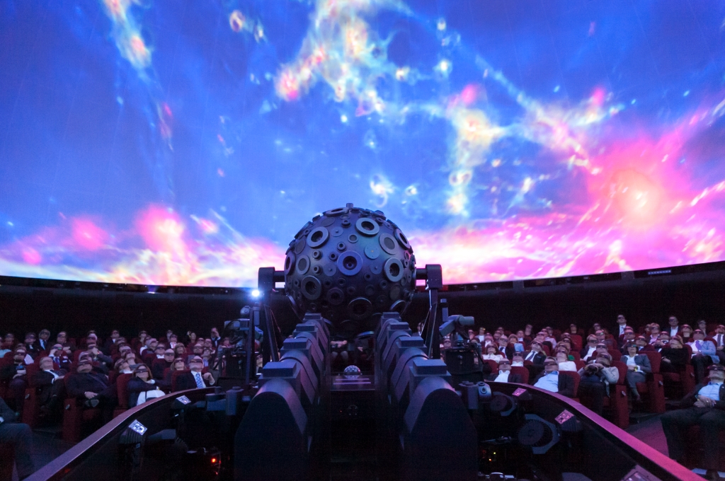 Planetarium Hamburg, Sternensaal mit Publikum